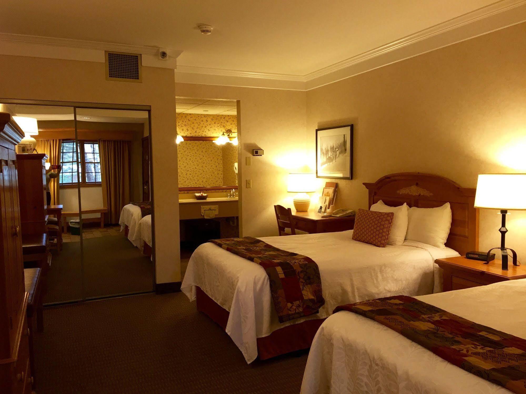 The Inn At Holiday Valley Еликотвил Екстериор снимка