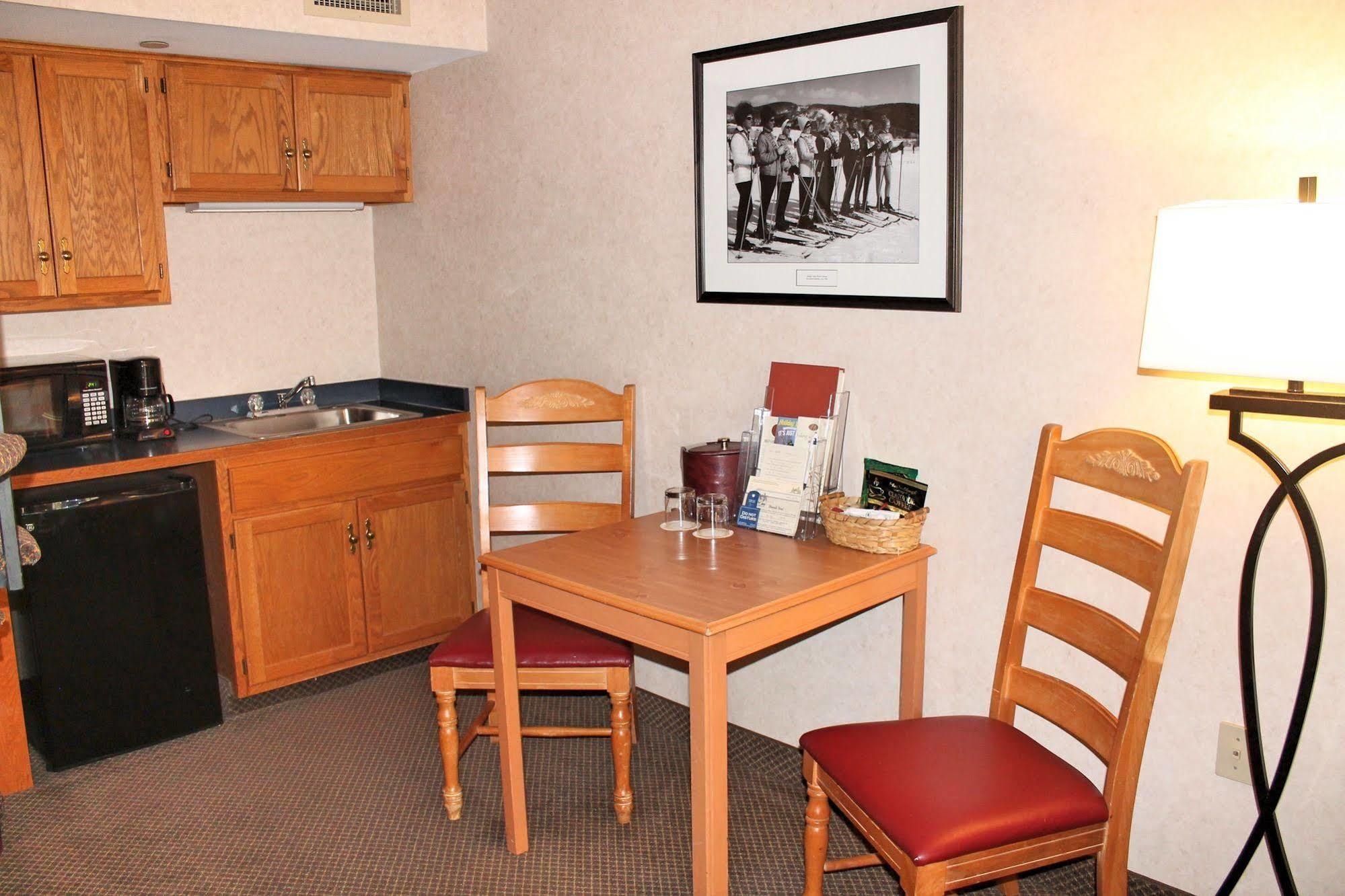 The Inn At Holiday Valley Еликотвил Екстериор снимка